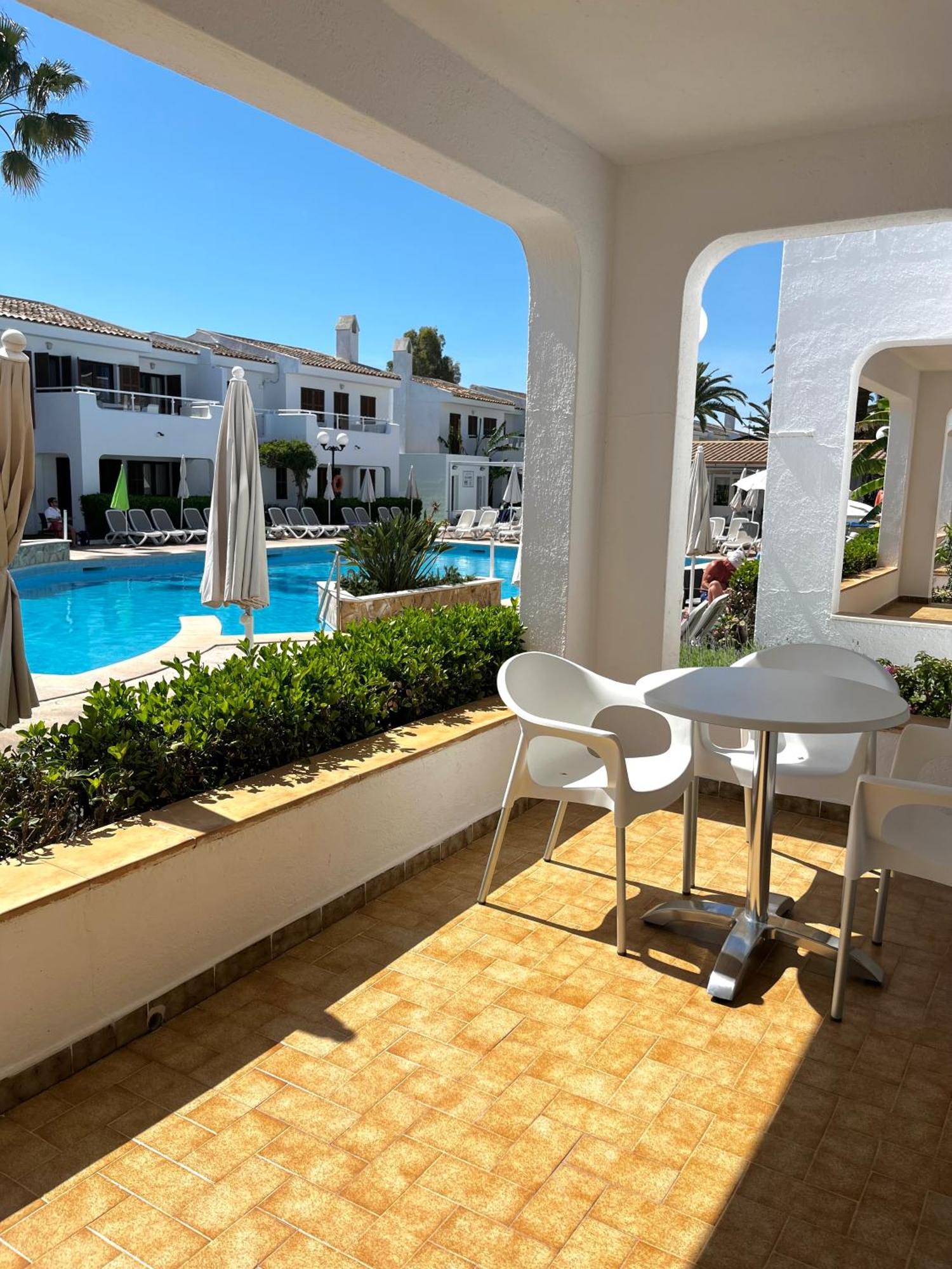 Apartamentos Cristina Cala Millor  Extérieur photo